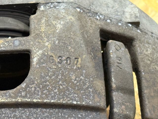 bontott AUDI A6 C6 Bal első Féknyereg Munkahengerrel