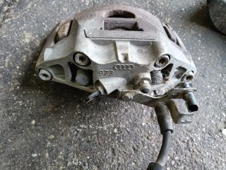 bontott AUDI A6 C6 Bal első Féknyereg Munkahengerrel