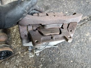 bontott AUDI A6 C6 Bal első Féknyereg Munkahengerrel