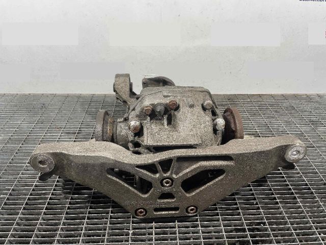 bontott AUDI A6 C6 Differenciálmű Tartó Bak