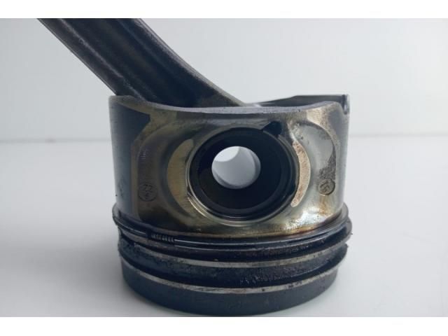 bontott AUDI A6 C6 Dugattyú és Hajtókar