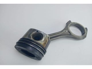 bontott AUDI A6 C6 Dugattyú és Hajtókar