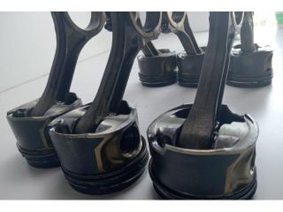 bontott AUDI A6 C6 Dugattyú és Hajtókar