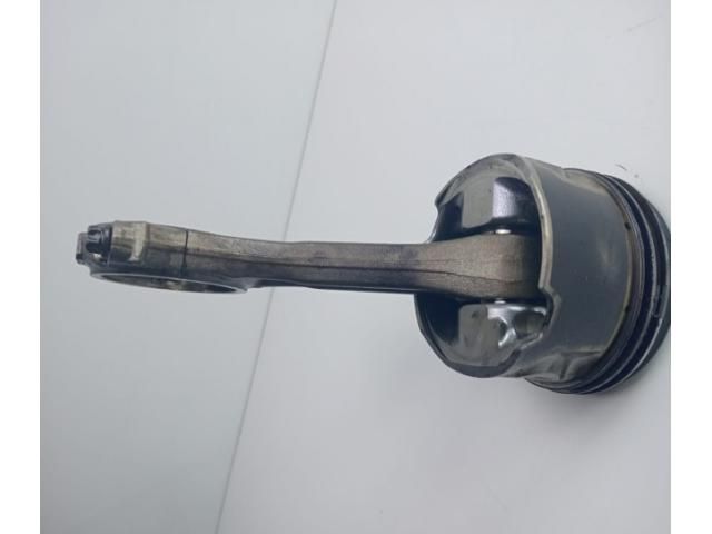 bontott AUDI A6 C6 Dugattyú és Hajtókar