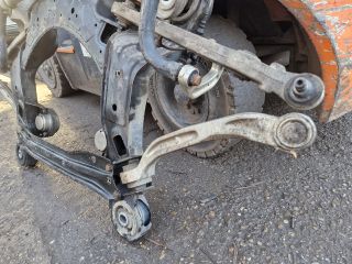 bontott AUDI A6 C6 Első Bölcső