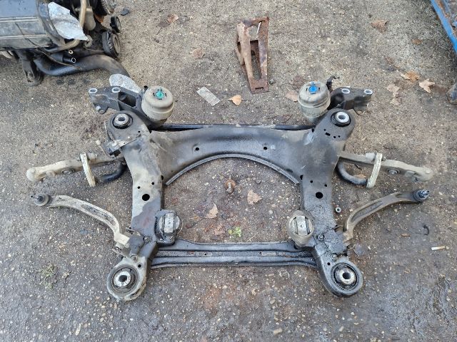 bontott AUDI A6 C6 Első Bölcső