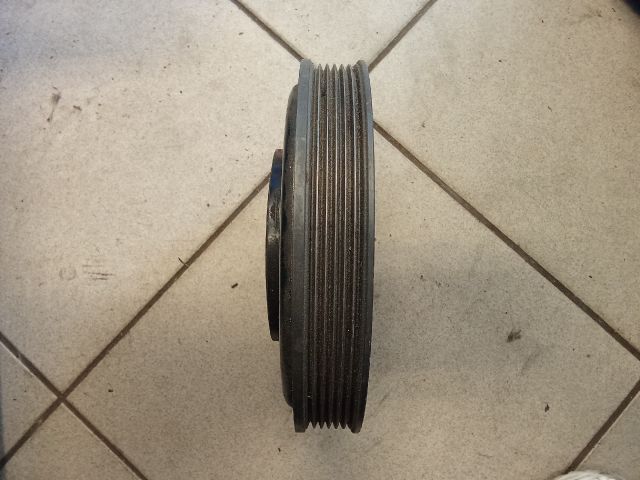 bontott AUDI A6 C6 Főtengely Szíjtárcsa