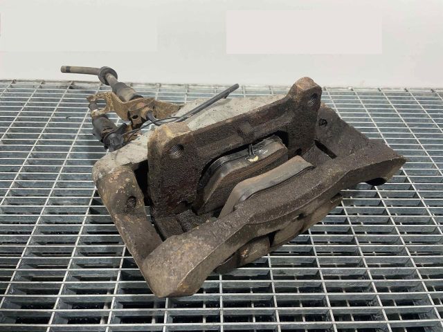 bontott AUDI A6 C6 Jobb első Féknyereg Munkahengerrel