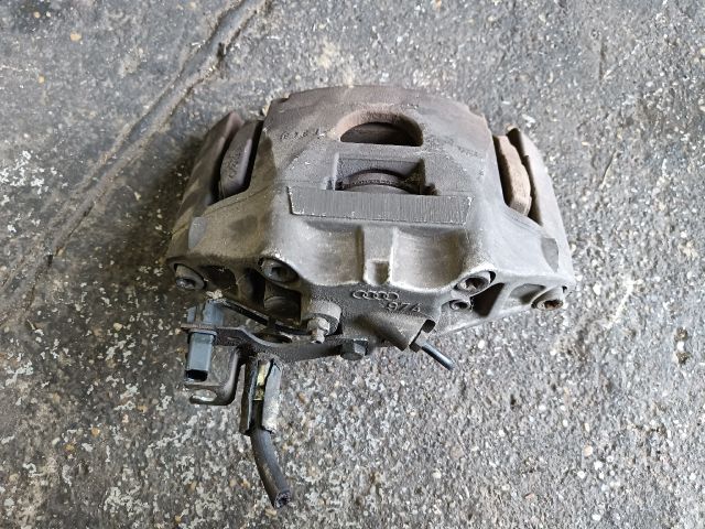 bontott AUDI A6 C6 Jobb első Féknyereg Munkahengerrel