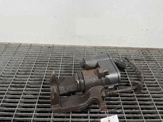 bontott AUDI A6 C6 Jobb hátsó Féknyereg Munkahengerrel