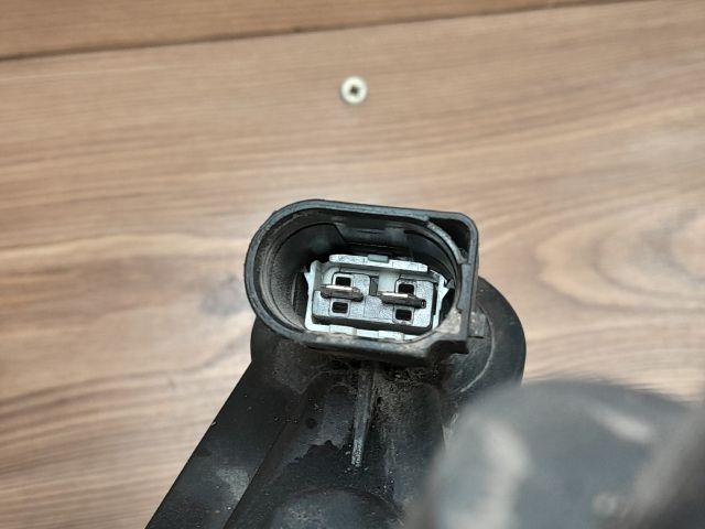 bontott AUDI A6 C6 Jobb hátsó Féknyereg Munkahengerrel