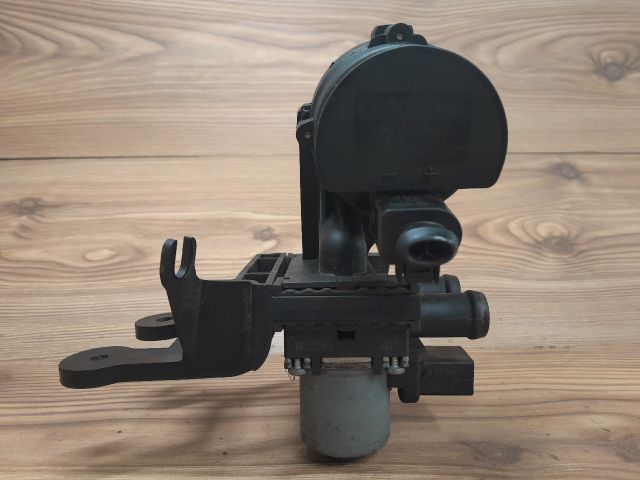 bontott AUDI A6 C6 Kiegészítő Vízszivattyú