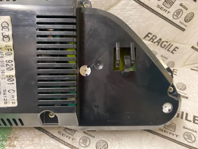 bontott AUDI A6 C6 Kilométeróra