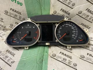 bontott AUDI A6 C6 Kilométeróra