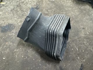 bontott AUDI A6 C6 Légbeömlő Cső