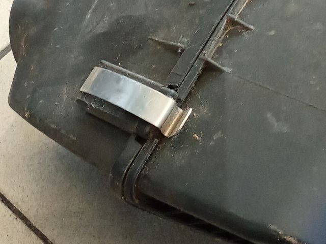 bontott AUDI A6 C6 Légszűrő Ház