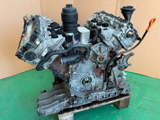 bontott AUDI A6 C6 Motor (Fűzött blokk hengerfejjel)