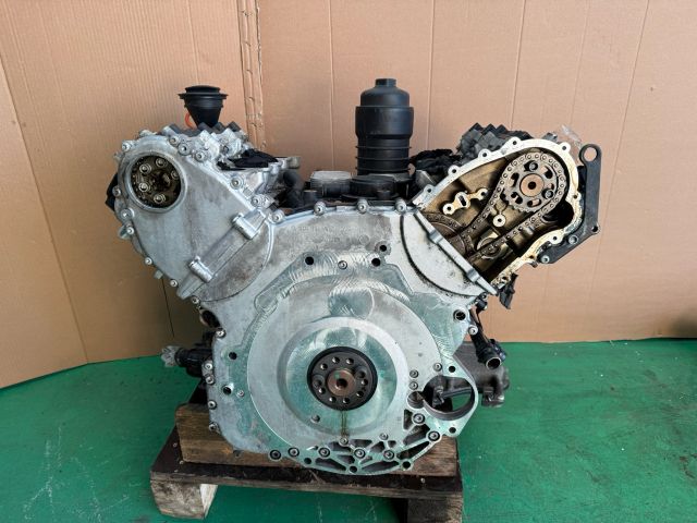 bontott AUDI A6 C6 Motor (Fűzött blokk hengerfejjel)