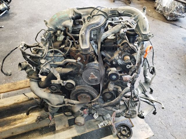 bontott AUDI A6 C6 Motor (Fűzött blokk hengerfejjel)