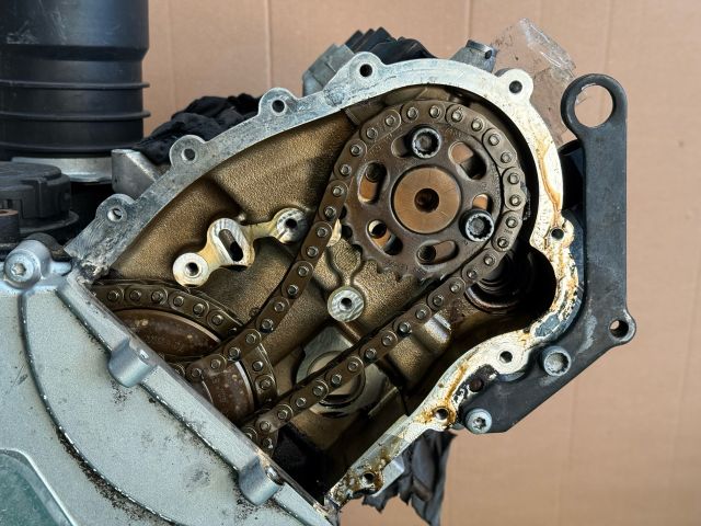 bontott AUDI A6 C6 Motor (Fűzött blokk hengerfejjel)