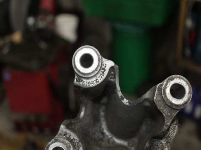 bontott AUDI A6 C6 Motor Tartó Bak (Fém)