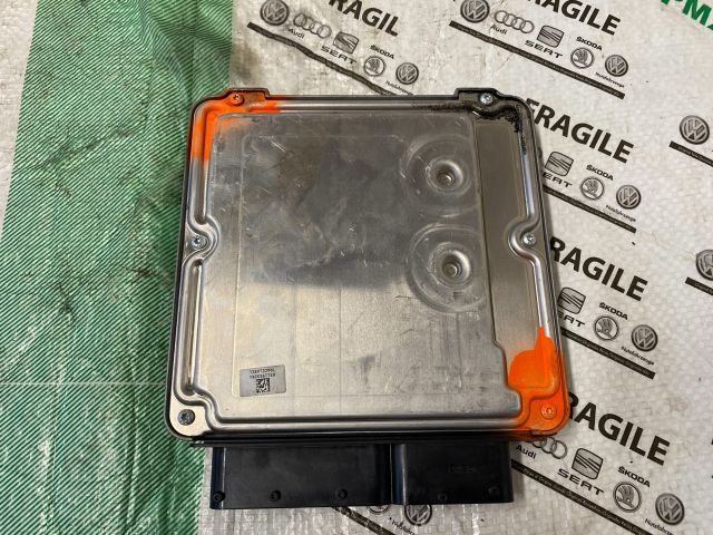 bontott AUDI A6 C6 Motorvezérlő