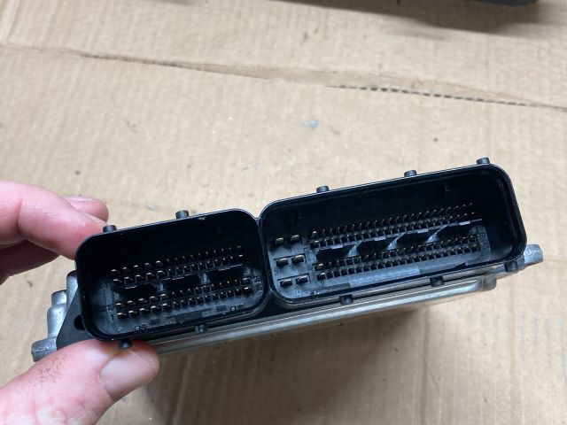 bontott AUDI A6 C6 Motorvezérlő