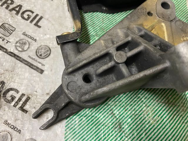 bontott AUDI A6 C6 Nagynyomású Szivattyú Bak