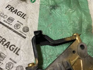 bontott AUDI A6 C6 Nagynyomású Szivattyú Bak