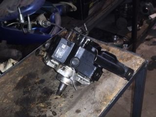 bontott AUDI A6 C6 Nagynyomású Szivattyú