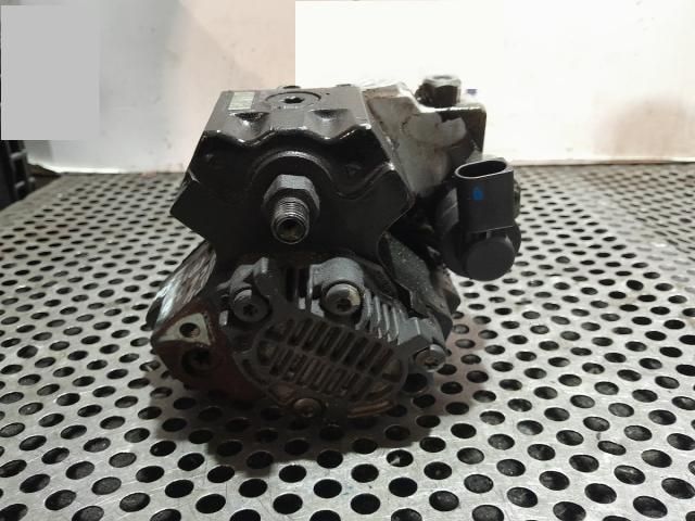 bontott AUDI A6 C6 Nagynyomású Szivattyú