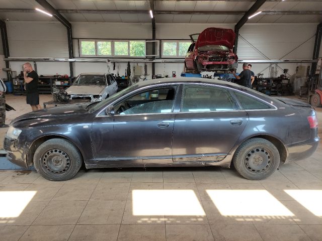 bontott AUDI A6 C6 Nívópálca