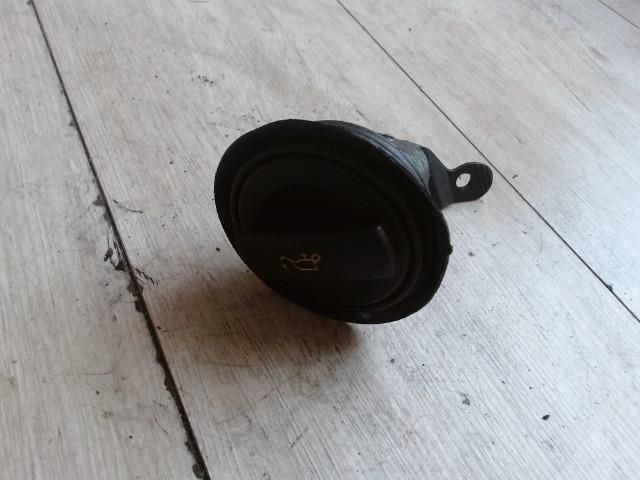 bontott AUDI A6 C6 Olaj Beöntő Cső