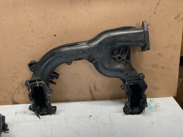 bontott AUDI A6 C6 Szívó Cső