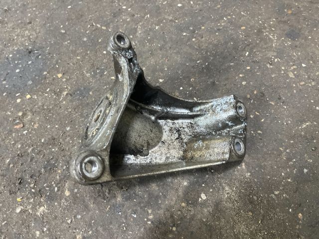 bontott AUDI A6 C6 Váltó Tartó Bak (Pozíciófüggetlen)