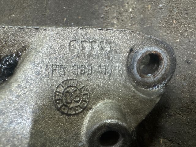 bontott AUDI A6 C6 Váltó Tartó Bak (Pozíciófüggetlen)