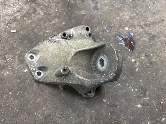 bontott AUDI A6 C6 Váltó Tartó Bak (Pozíciófüggetlen)