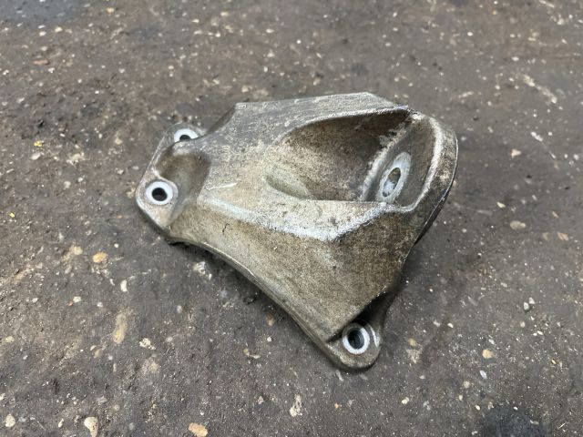 bontott AUDI A6 C6 Váltó Tartó Bak (Pozíciófüggetlen)