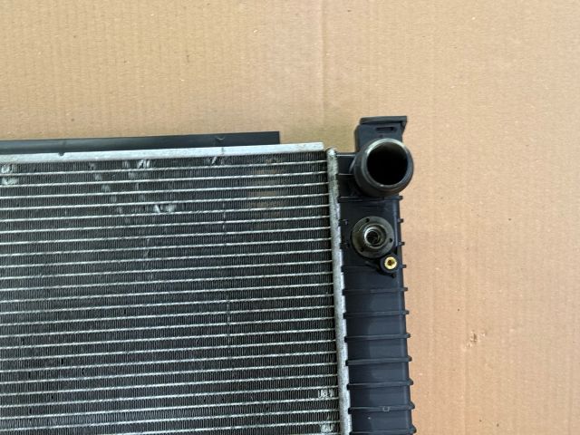 bontott AUDI A6 C6 Vízhűtő Radiátor (Klímás)