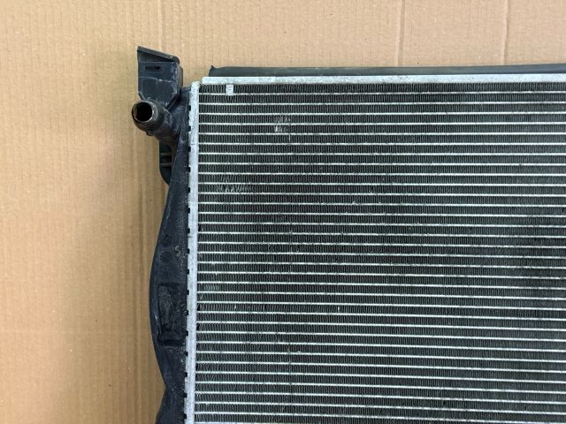 bontott AUDI A6 C6 Vízhűtő Radiátor (Klímás)
