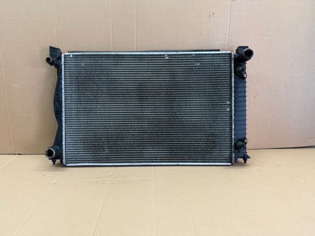 bontott AUDI A6 C6 Vízhűtő Radiátor (Klímás)