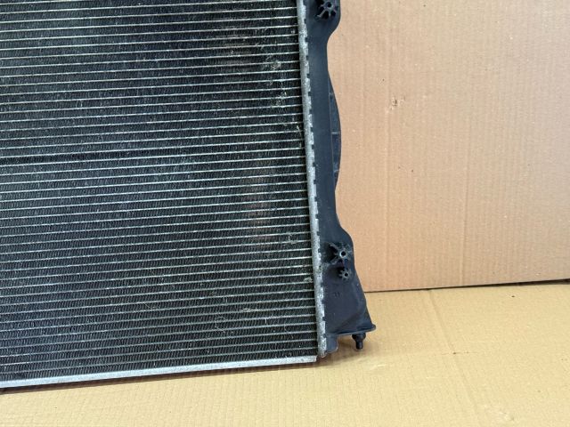 bontott AUDI A6 C6 Vízhűtő Radiátor (Klímás)