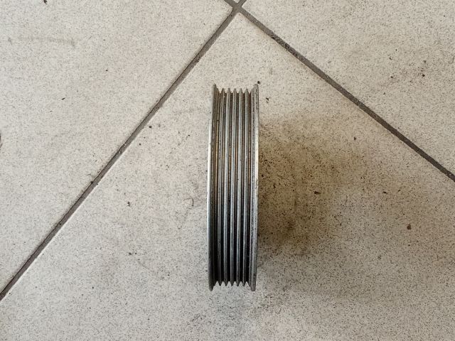 bontott AUDI A6 C6 Vízpumpa Szíjtárcsa