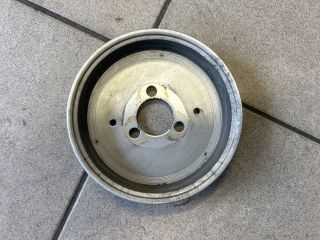 bontott AUDI A6 C6 Vízpumpa Szíjtárcsa