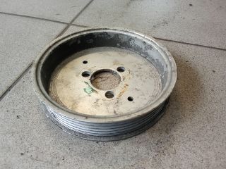 bontott AUDI A6 C6 Vízpumpa Szíjtárcsa