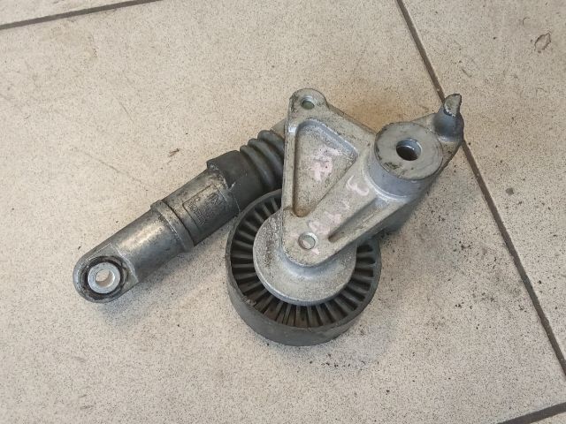 bontott AUDI A6 C6 Szíjfeszítő Görgő