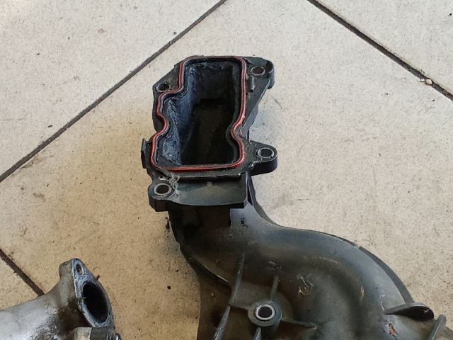 bontott AUDI A6 C6 Szívó Cső