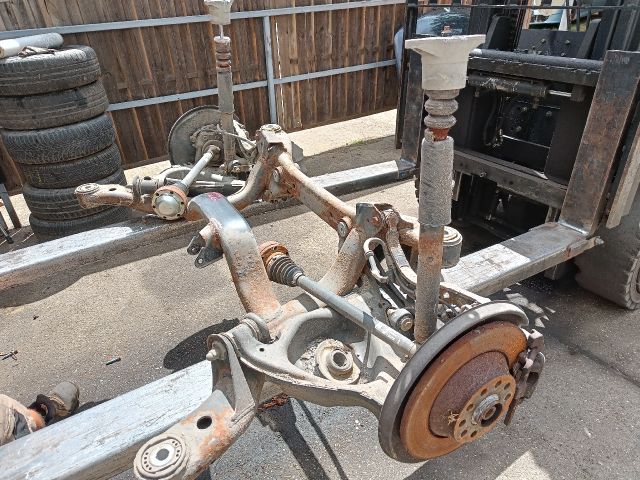 bontott AUDI A6 C6 Bal hátsó Féltengely