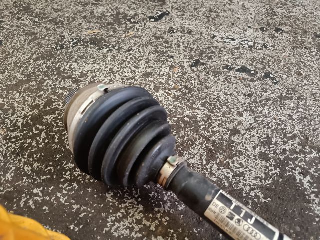 bontott AUDI A6 C6 Jobb Féltengely