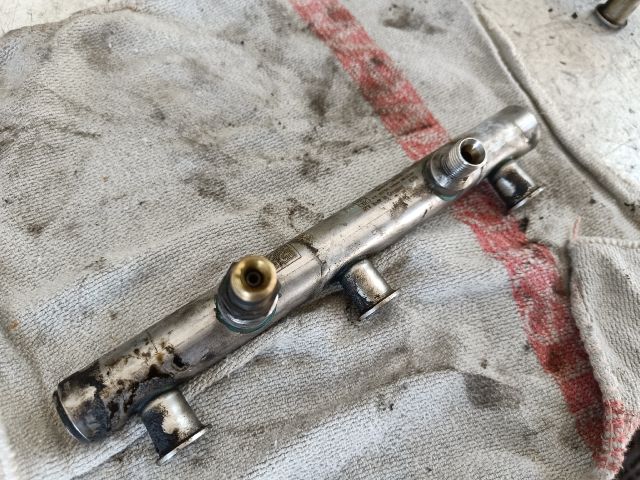 bontott AUDI A6 C6 Nyomócső